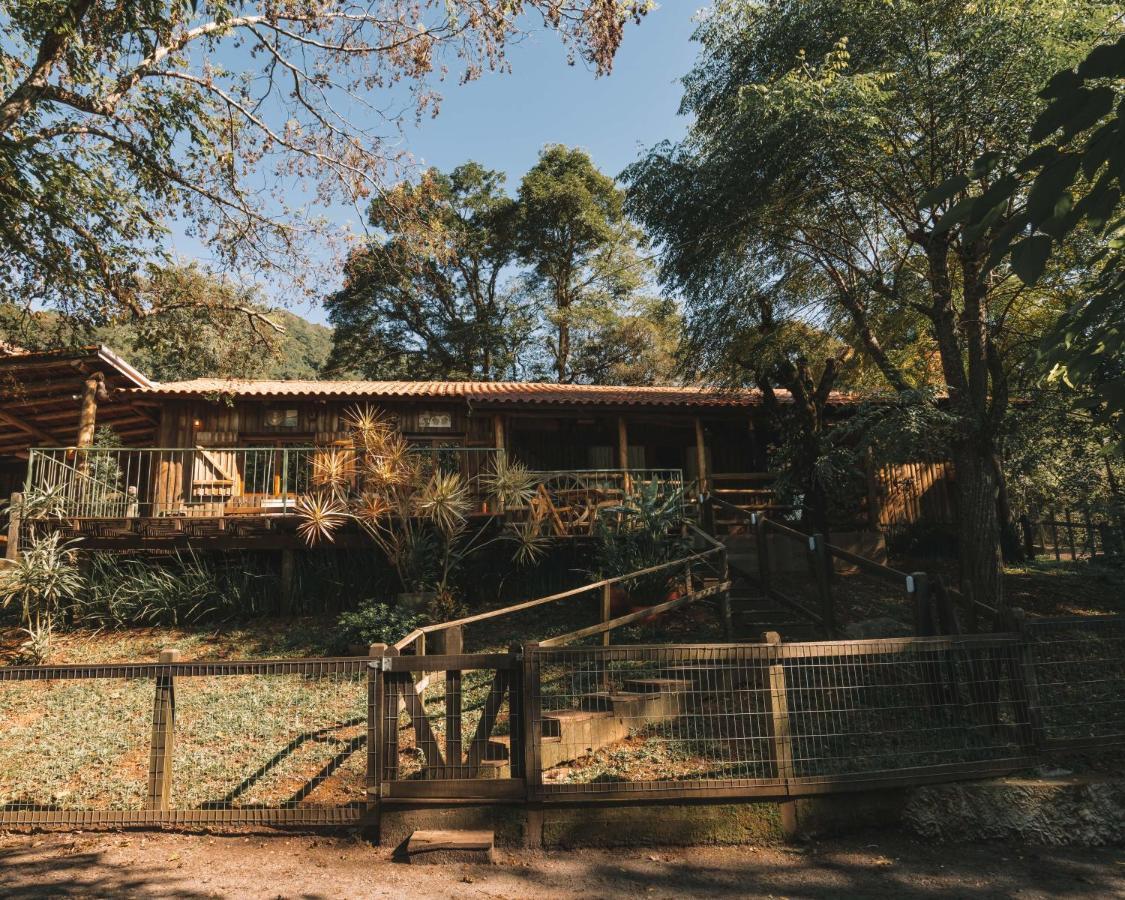 カルロス・バルボザ Vila Mitayヴィラ エクステリア 写真